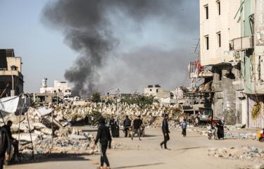 غارات إسرائيلية على حي الزيتون وسط قطاع غزة 9/5/2024 (داوود أبو الكاس/الأناضول)