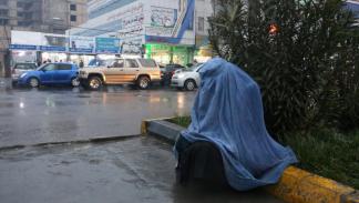 لا يمكن أن ترفع المرأة الأفغانية صوتها ضد العنف الأسري (بلال غولر/ الأناضول)