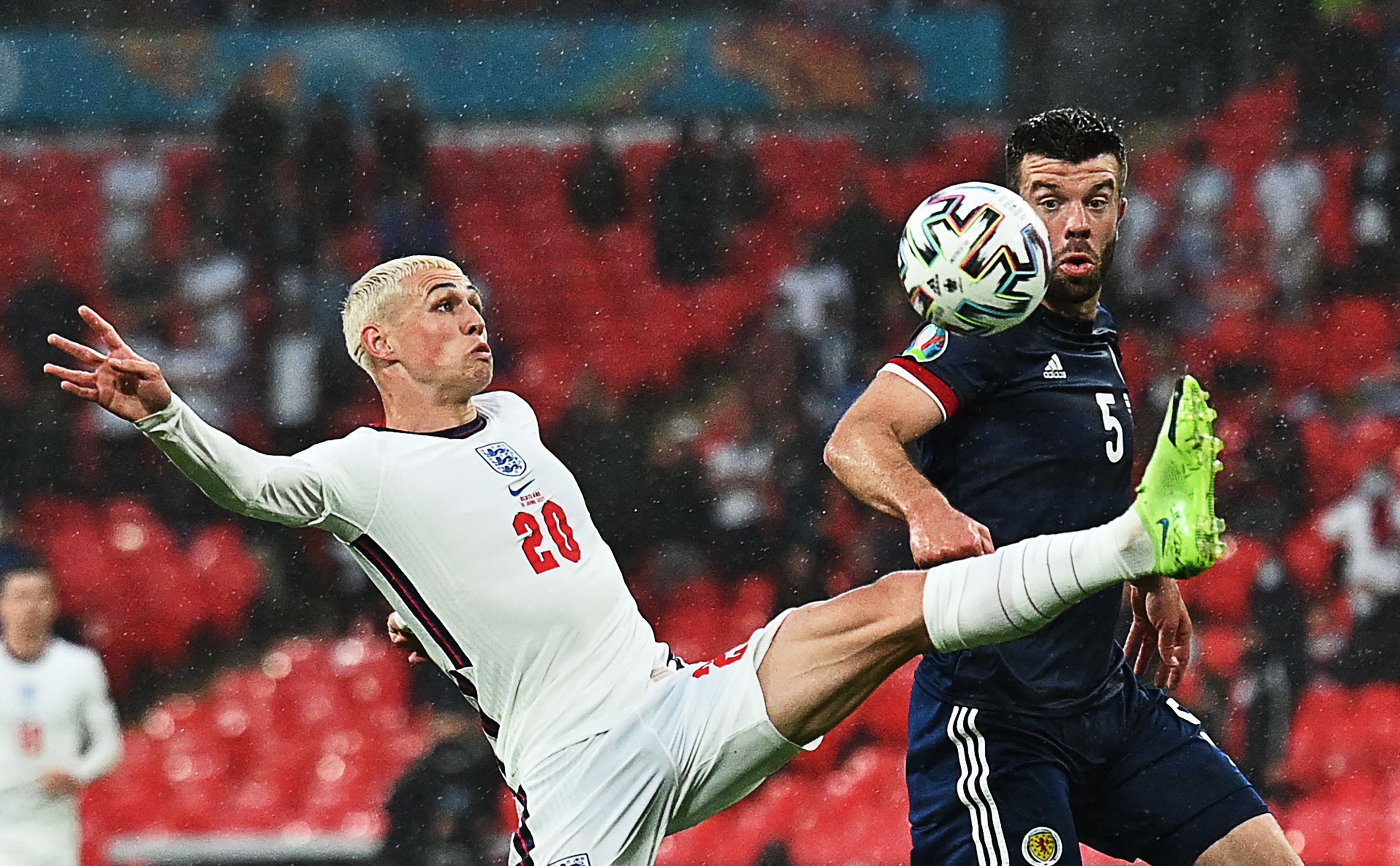 England won. Линдон Дайкс. Фоден на евро. Фил Фодер Англия футбол.