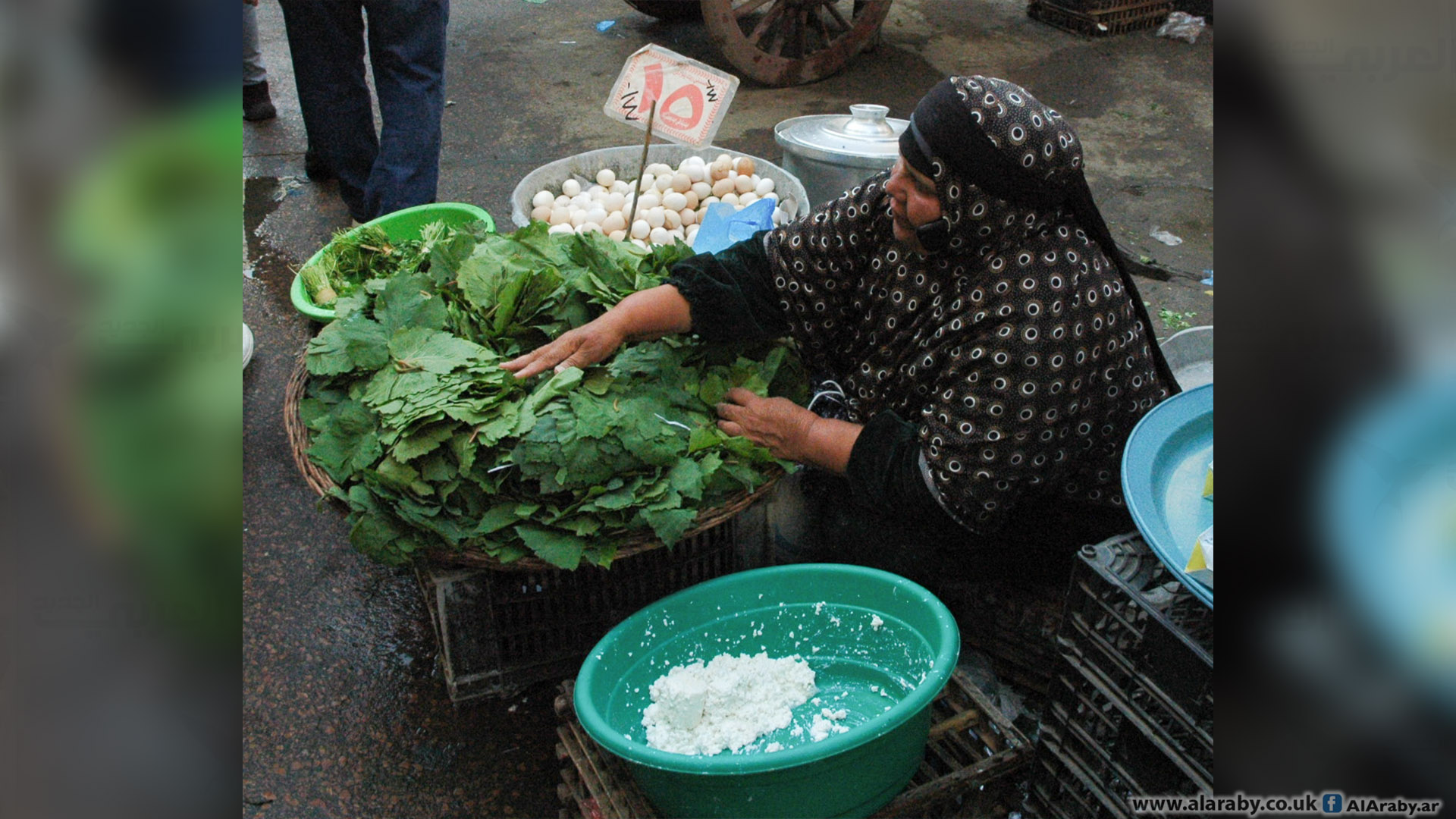 تعمل بجدّ وتفانٍ (العربي الجديد)