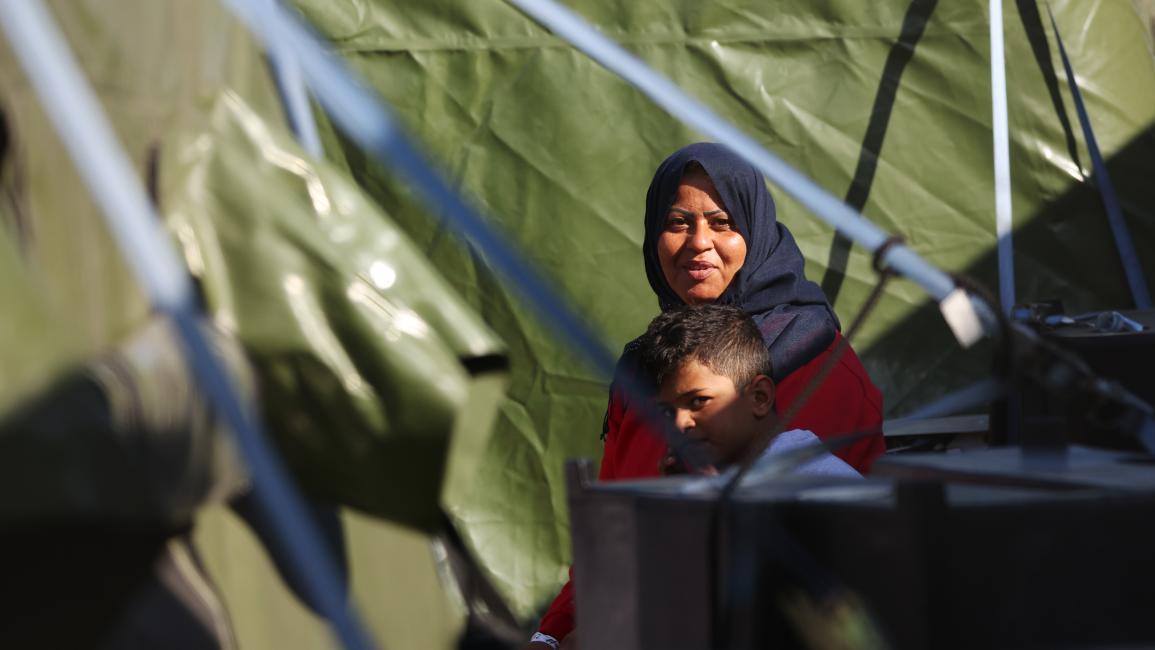 مهاجرو القناة (دان كيتوود/ Getty)