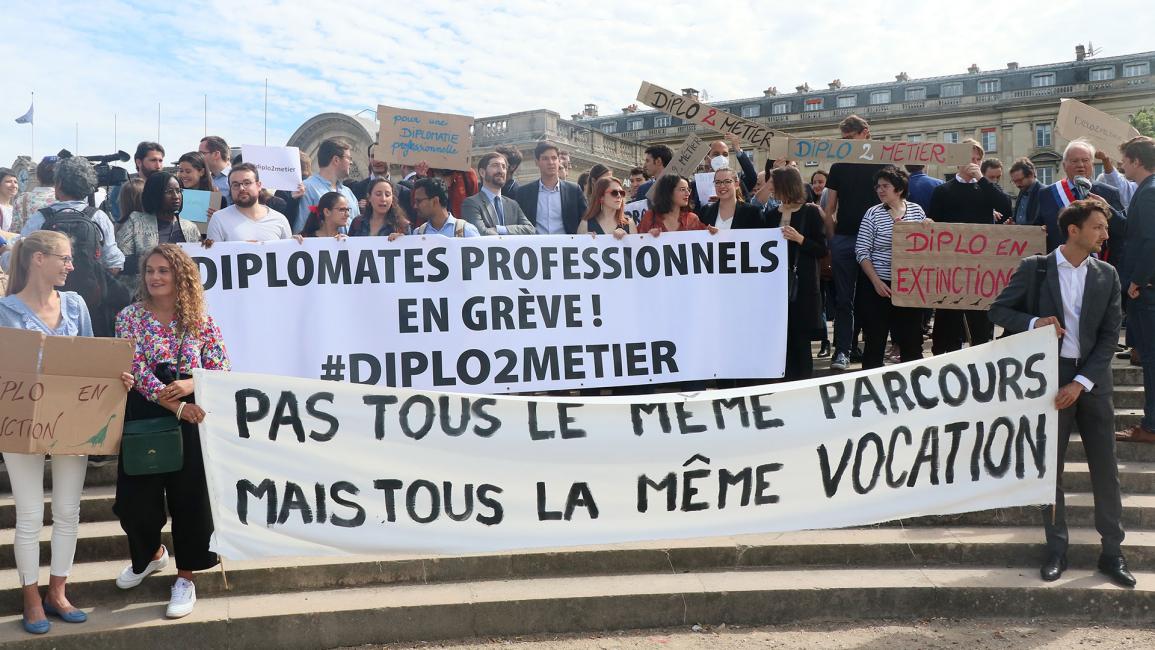 إضراب نادر لدبلوماسيي فرنسا رفضاً لإصلاحات