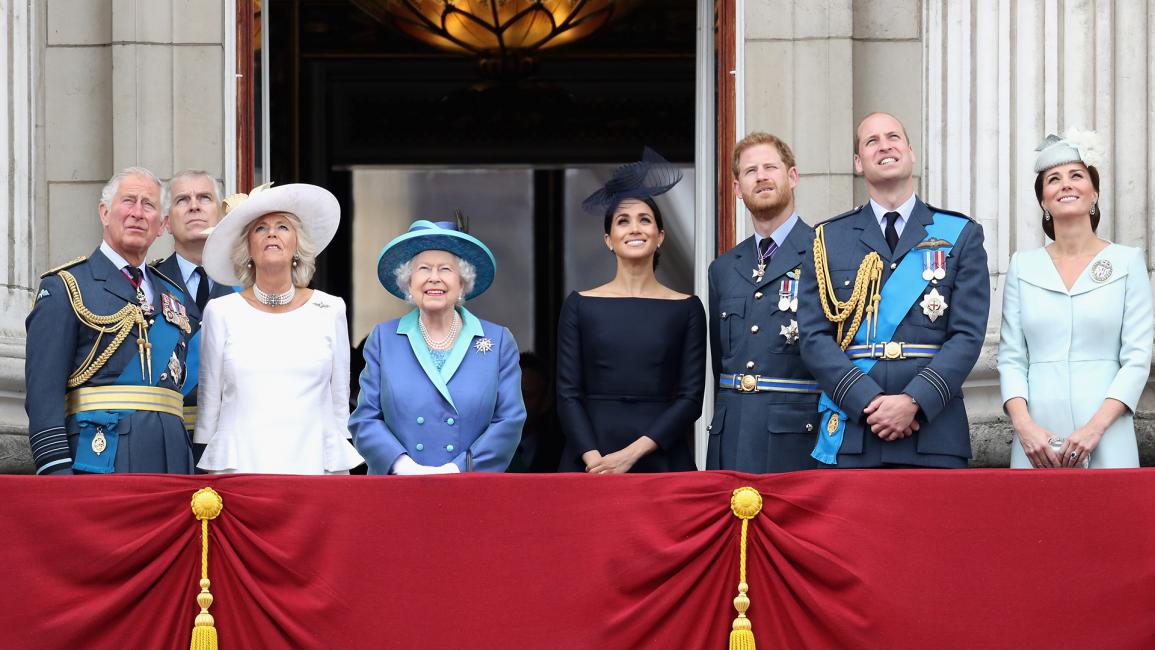 أفراد العائلة المالكة يشاهدون سلاح الجو الملكي البريطاني على شرفة قصر باكنغهام - 10 يوليو/ تموز 2018 (كريس جاكسون/ Getty)