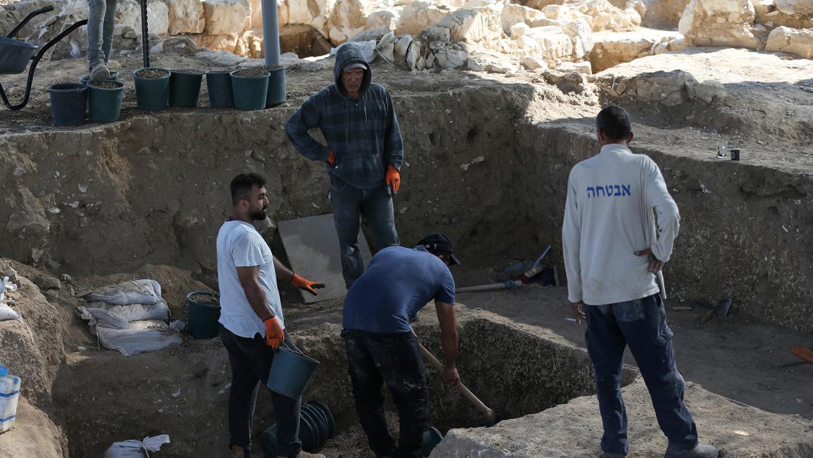 تم العثور على المسجد في أرض بمدينة رهط، في النقب جنوبي الأراضي المحتلة (مصطفى الخروف/الأناضول)
