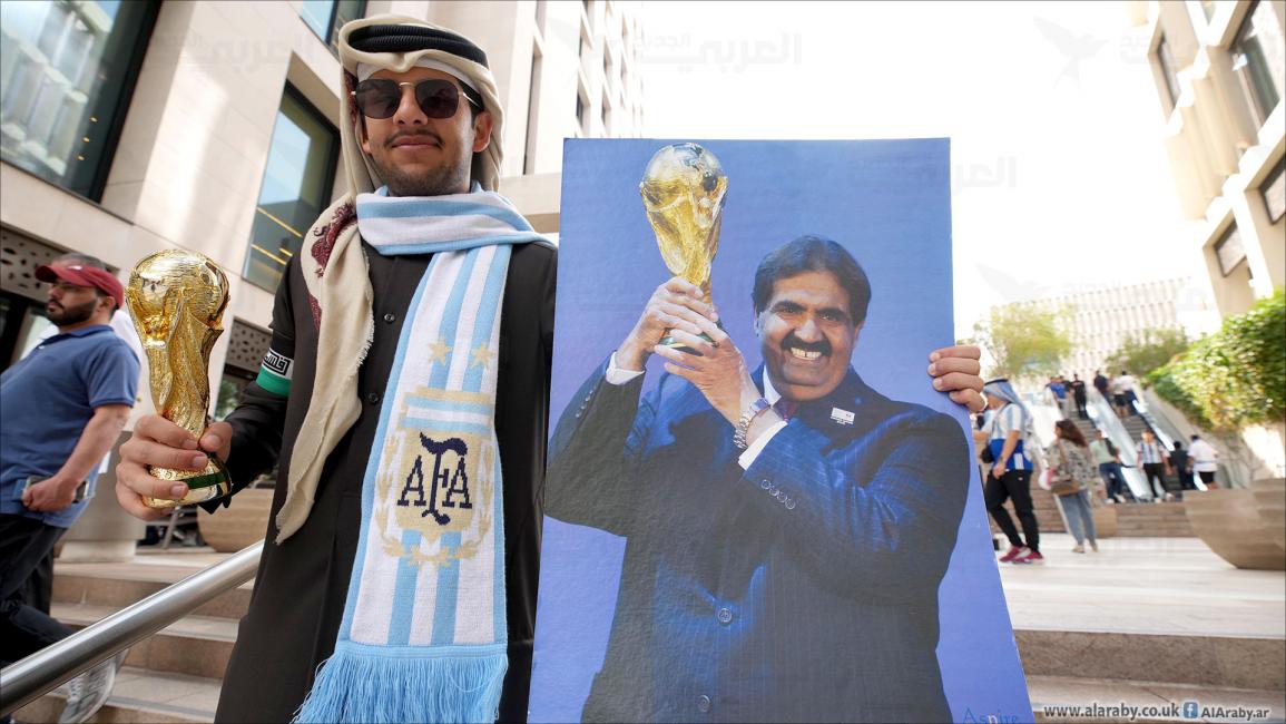 أجواء سوق واقف قبل مباراة نهائي كأس العالم في قطر (حسين بيضون/العربي الجديد)