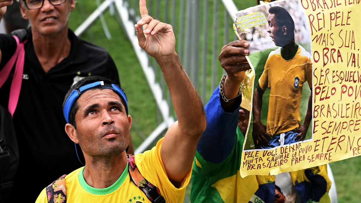 مدينة سانتوس البرازيلية تودع بيليه "ملك كرة القدم"