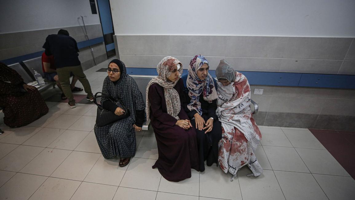 مجمع الشفاء الطبي تستقبل عشرات الإصابات بمدينة غزة