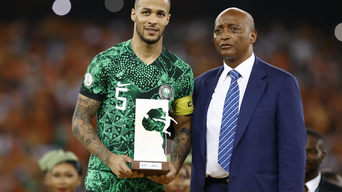  فاز قائد منتخب نيجيريا ويليام إيكونغ بجائزة أفضل لاعب في البطولة (دانيال بلومو/Getty)
