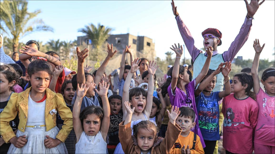 موسيقى وأغانٍ برفح.. أطفال يخترقون جدار الحرب بضحكات بريئة