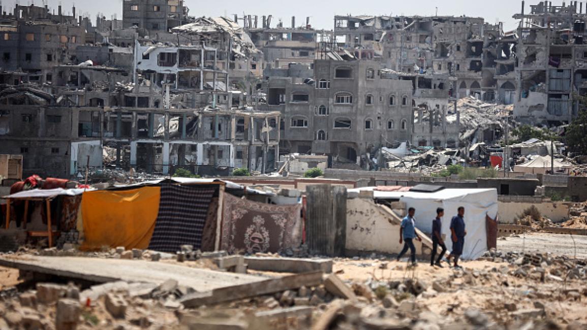 الدمار في الجزء الغربي من خانيونس جنوبي قطاع غزة / 27 يوليو 2024 (Getty)