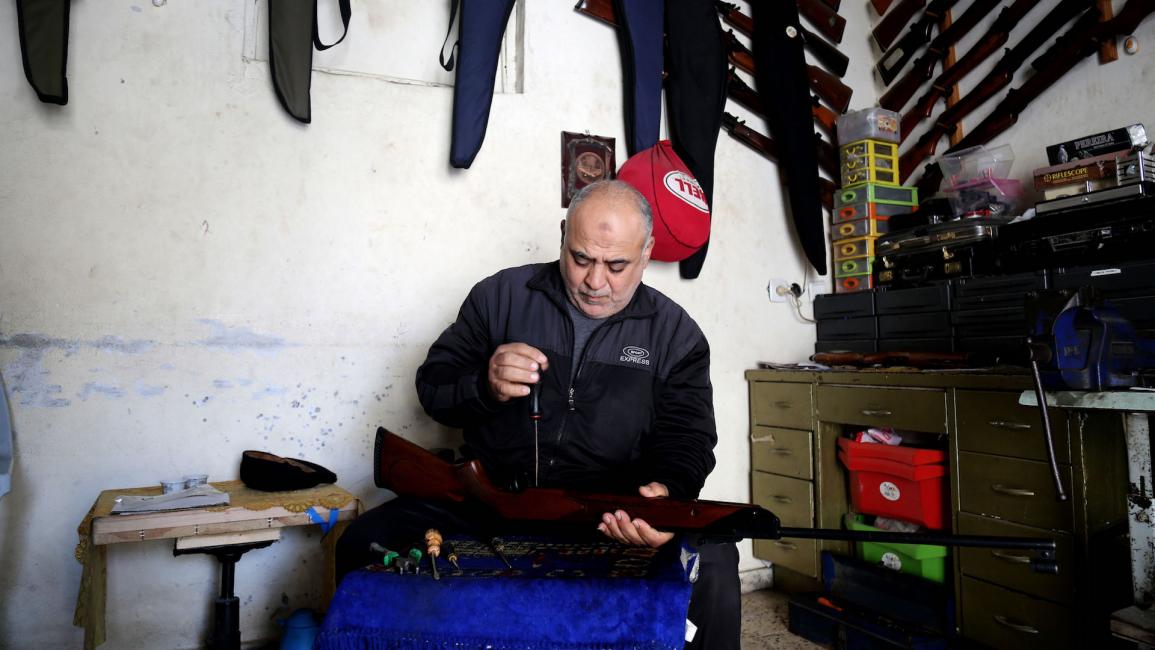 أسلحة صيد في غزة: من الهواية إلى مصدر رزق