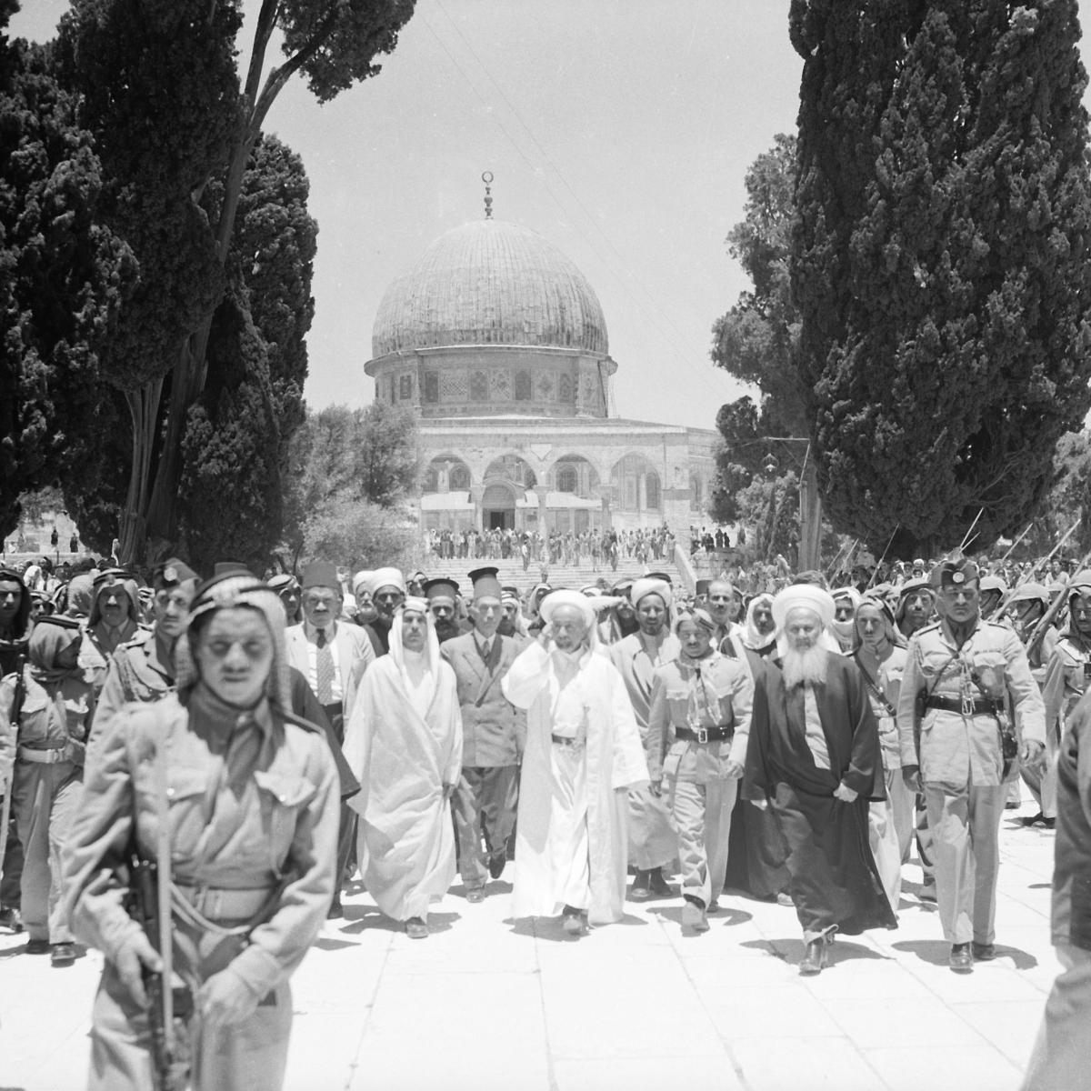 مذكرات سليمان النابلسي GettyImages-514907012