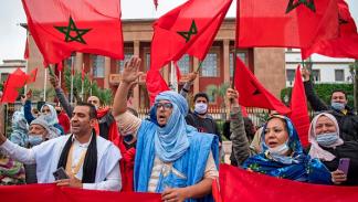 مغاربة يحتفلون لاعتماد أميركا خريطة جديدة للمغرب تشمل الصحراء، 13 ديسمبر 2020 (فرانس برس)