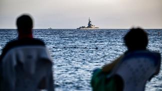 زورق للبحرية الإسرائيلية يجري دورية قبالة ساحل إيلات على البحر الأحمر 26/12/2023 (ألبرتو بيزولي/فرانس برس)