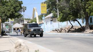 قوات الجيش الصومالي بعد هجوم في مقديشو، 15 مارس 2024 (محمد محي الدين/الأناضول)