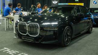 سيارة BMW i7 في معرض EvX، سيتيا علم، ماليزيا، 21 يوليو 2024 (فارس هادزيك/ Getty)