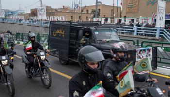 عناصر من الشرطة الإيرانية (Getty)