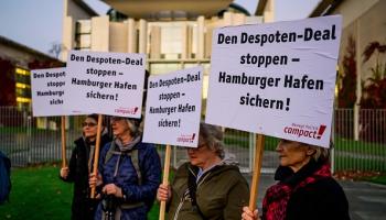 احتجاجات في ألمانيا على صفقة ميناء هامبورغ (فرانس برس)