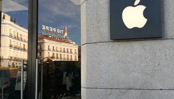 متجر آبل في مدريد 25 نوفمبر 2022 (كريستينا أرياس/Getty)