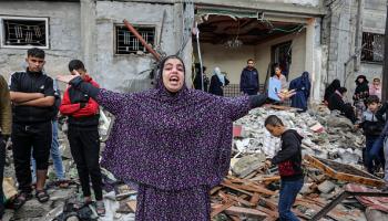 الاحتلال يحاول تفادي إدانة محكمة العدل الدولية لجرائمه وانتهاكاته في غزة (Getty)