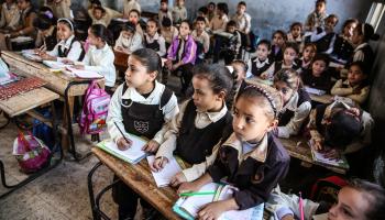 تلاميذ واكتظاظ في مدارس مصر 2 (محمد حسام/ الأناضول)