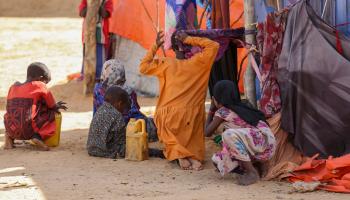 معاناة نازحي مخيمات مقديشو خلال شهر رمضان