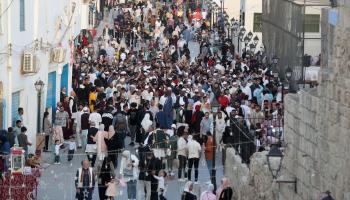 ازدحمت الأسواق استعداداً للعيد في ليبيا (محمود تركية/ فرانس برس)
