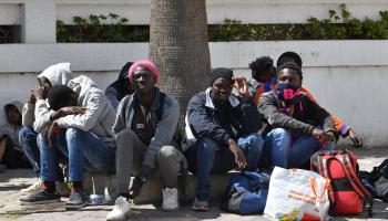 مهاجرون من دول جنوب الصحراء في تونس (فتحي بلعيد/ فرانس برس)