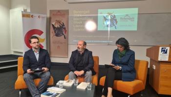 من جلسات المهرجان في سيدني، بحضور الكاتب الإسباني أدولفو غارسيا أورتيغا (في الوسط)