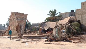 دمر الفيضان عشرات المنازل كلياً في درنة (عبد الله بونغا/الأناضول)