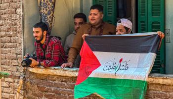 المطرية تهتف وترفع الأعلام والشعارات لفلسطين (فيسبوك)