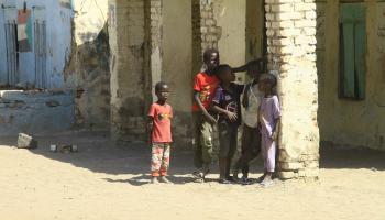 أطفال سودانيون نازحون في السودان (فرانس برس)