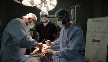 الهلال الأحمر القطري يجري أكثر من 3 آلاف عملية جراحية، يونيو  (إكس)