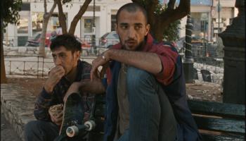 محمود بكري وآرام صباح في "إلى أرض مجهولة" (الموقع الإلكتروني لـ"نصف شهر السينمائيين") 