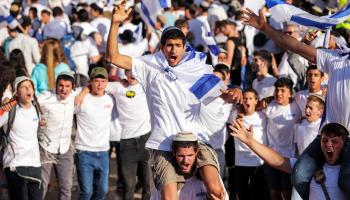 مستوطنون في القدس خلال مسيرة الأعلام 5 يونيو 2024 (ماركو دجوريكا/رويترز)