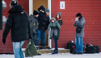 إقصاء الأسر المهاجرة في النرويج يسهم في تدني مستوى المعيشة (Getty)