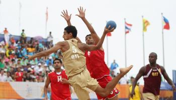شارك منتخب قطر لكرة اليد الشاطئية في دورة آسيا، 22 يونيو 2012 (فنغ لي/Getty)