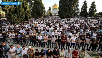المسلمون يؤدون صلاة العيد حول العالم والدعاء يتوحد من أجل غزة