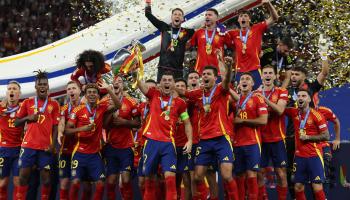 احتفل نجوم منتخب إسبانيا بعد تحقيق لقب اليورو، 14 يوليو 2024 (إيدي كيو/Getty)
