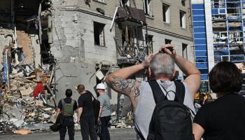 مخلفات قصف استهدف مدينة خاركيف، 22 يونيو 2024 (فرانس برس)