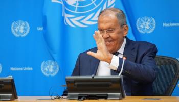 سيرغي لافروف يعقد مؤتمراً صحفياً في مقر الأمم المتحدة 17 يوليو 2024 (Getty)