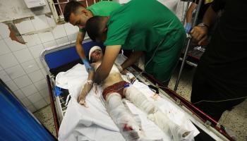 أطفال غزة -طفل جريح في المستشفى المعمداني، 28 يوليو 2024 (الأناضول)