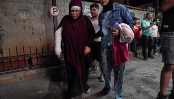 مصابون إثر الضربة الإسرائيلية على الضاحية الجنوبية في بيروت (Getty)