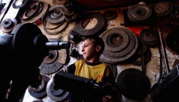 عمالة الأطفال في العراق (واثق خزاعي/Getty)