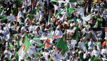 الجماهير الجزائرية في مواجهة للمنتخب