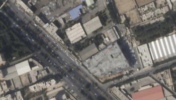 سقف هيكل المنشأة الإيرانية قبل استهدافه (أسوشييتد برس)