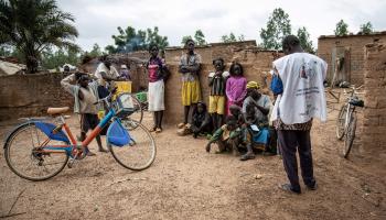 حملة توعية حول الملاريا في بوركينا فاسو - مجتمع