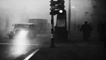 الضباب الدخاني الكبير في لندن عام 1952(getty)