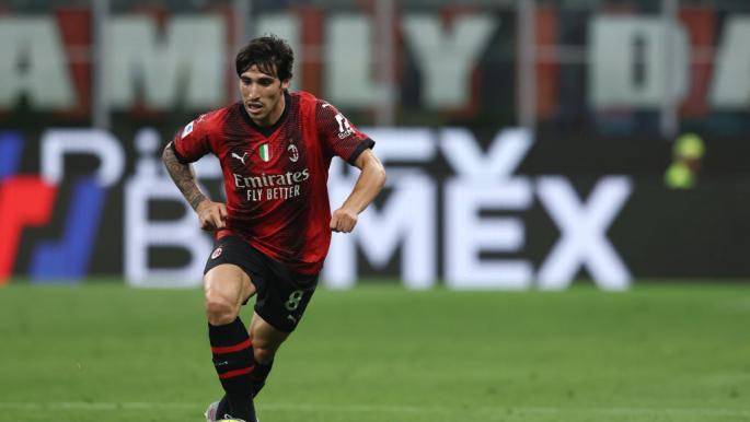 Newcastle United Secures Italian Midfielder Tonali in Blockbuster Signing