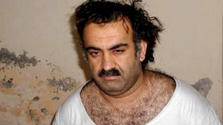 خالد شيخ محمد عقب القبض عليه في مارس 2003 (Getty)